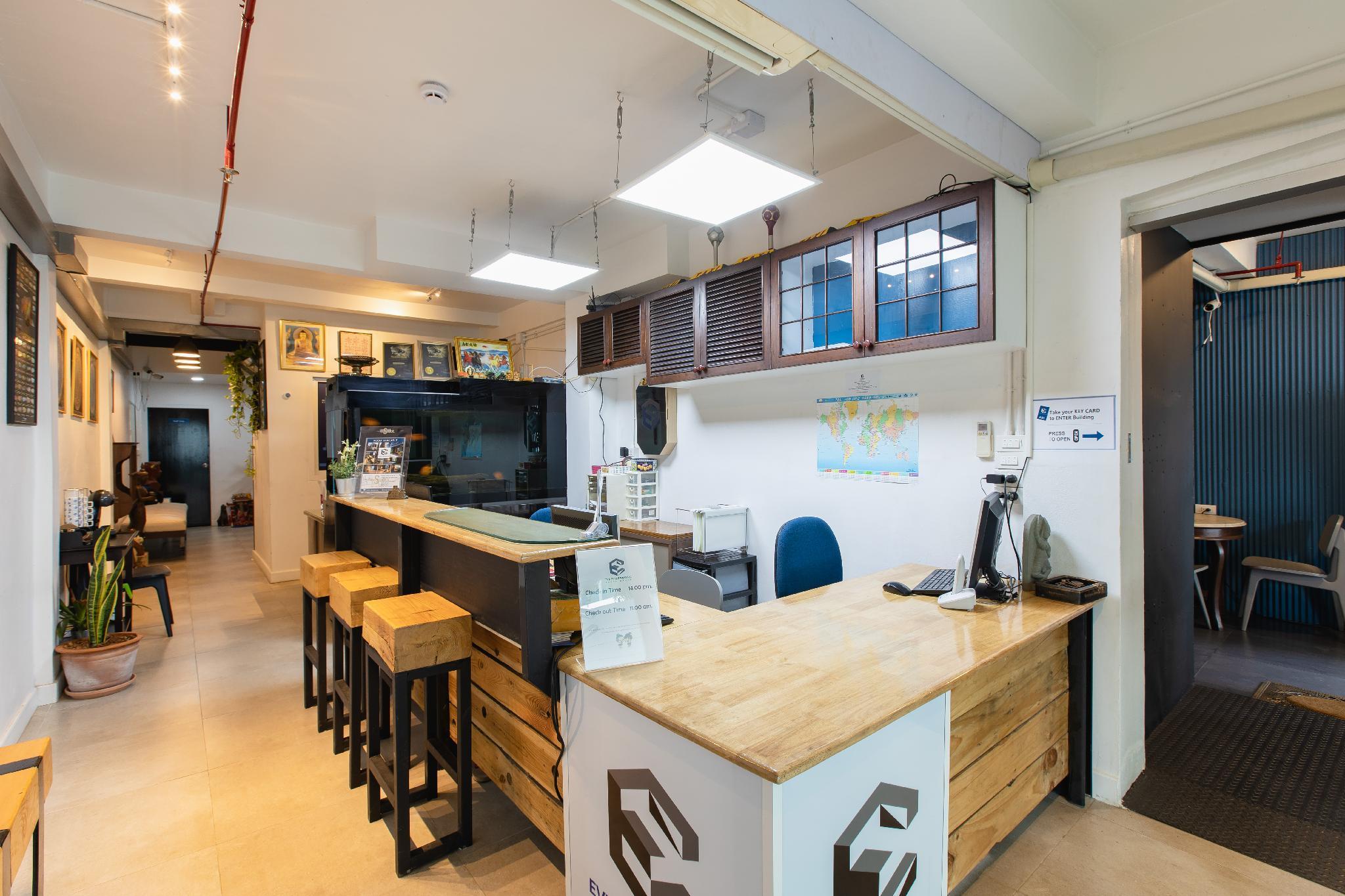 Every Surawong Bangkok Exterior photo