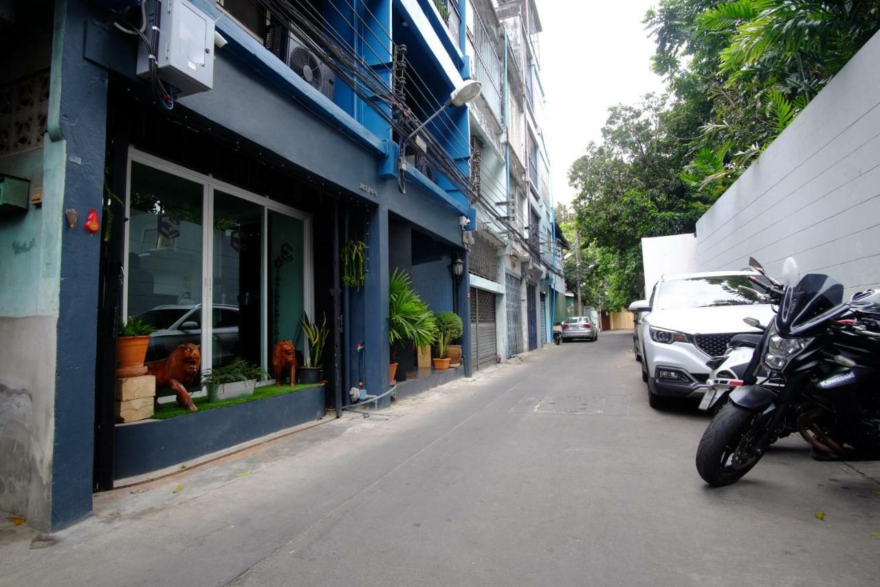 Every Surawong Bangkok Exterior photo