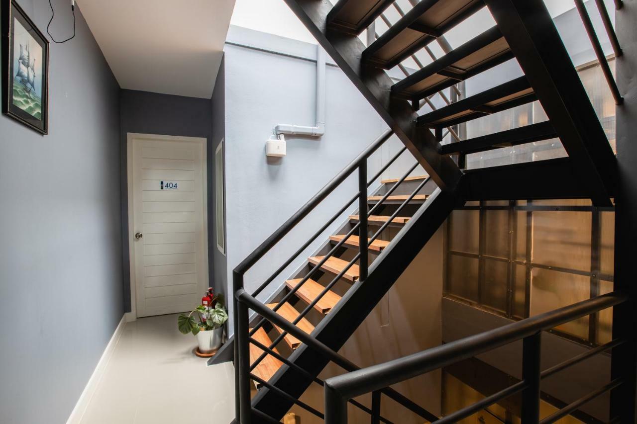 Every Surawong Bangkok Exterior photo