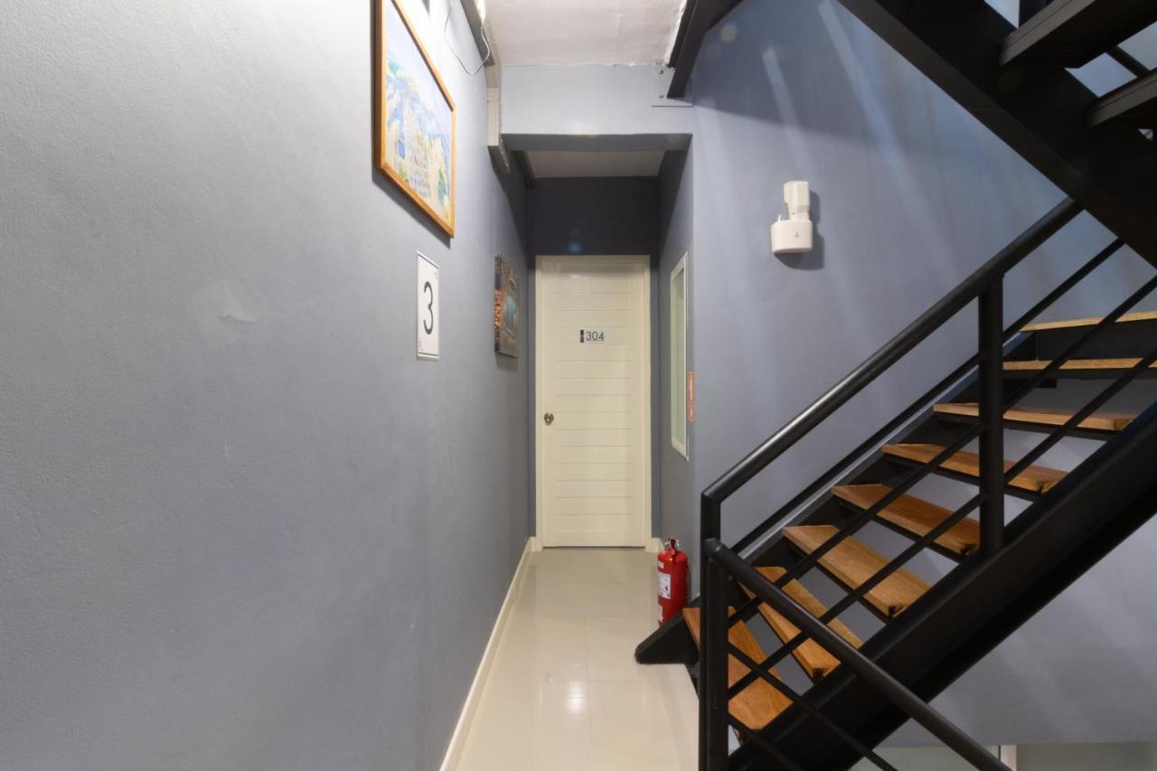 Every Surawong Bangkok Exterior photo